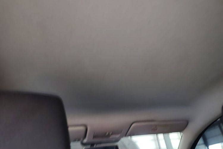 Volkswagen Santana 2017 car image #24