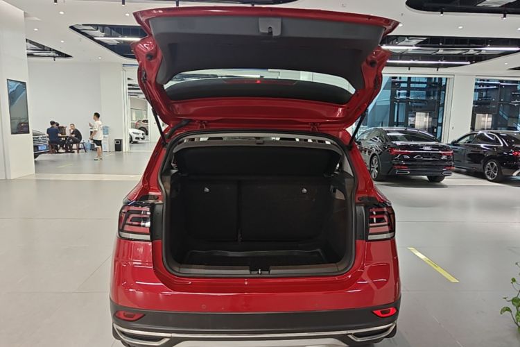Volkswagen T-Cross 2020 #19 Volkswagen T-Cross 2020 immagine di auto #19