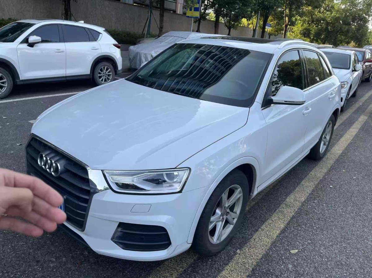 Audi Q3 2017 car image 