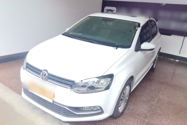 Volkswagen Polo 2016 car image #2