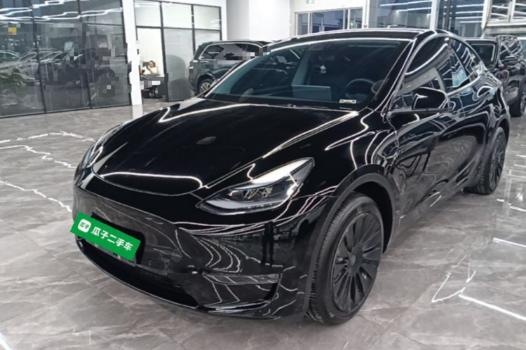 Tesla Model Y 2023 #2 Tesla Model Y 2023 car image #2