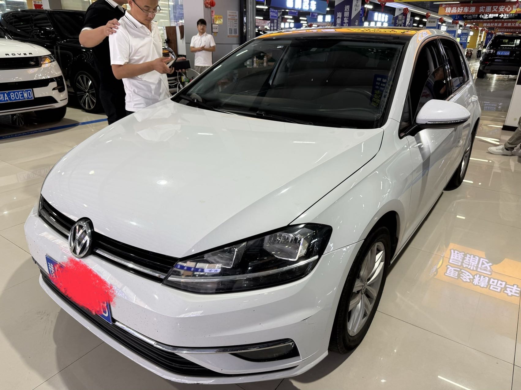 Volkswagen Golf 2018 car image 