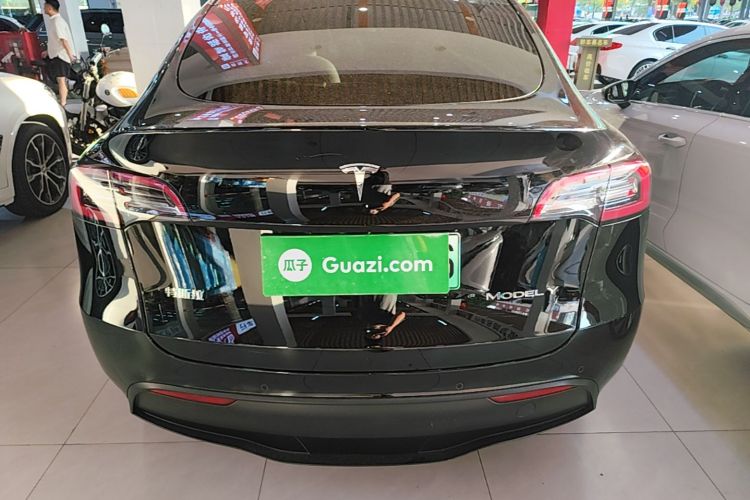Tesla Model Y 2023 #6 Tesla Model Y 2023 car image #6