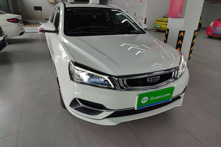 GEELY Emgrand 2020 #4 GEELY Emgrand 2020 صورة سيارة #4