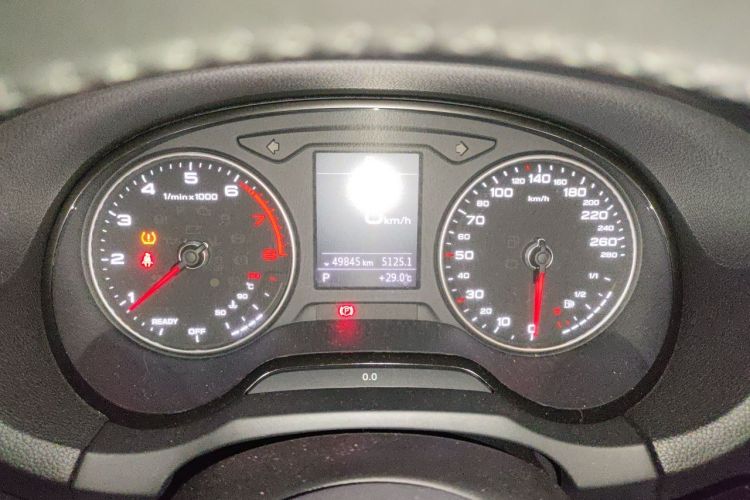 Audi A3 2018 immagine di auto #12