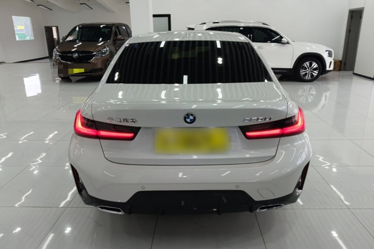 BMW 3 Series 2024 #6 BMW 3 Series 2024 car image #6
