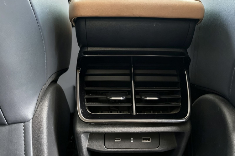 GEELY Boyue L 2022 #13 GEELY Boyue L 2022 изображение автомобиля #13
