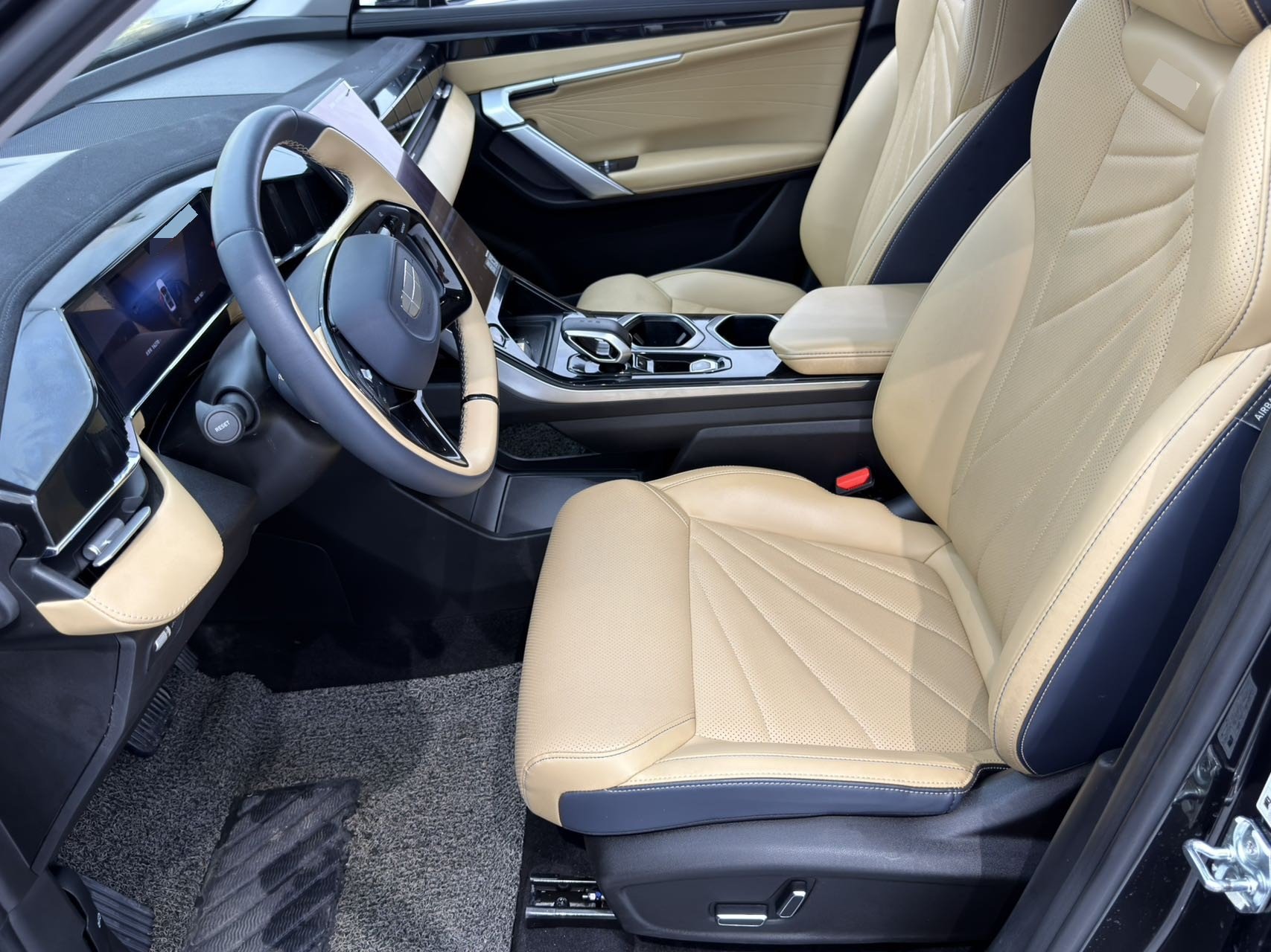 GEELY Boyue L 2023 car image #9