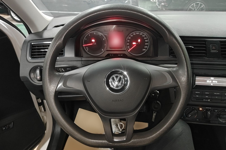 Volkswagen Santana 2022 car image #15