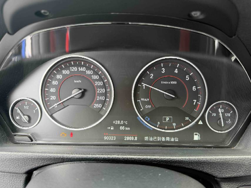 BMW 3 Series 2017 car image #10