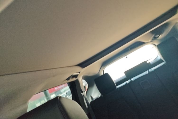 Honda CR-V 2019 car image #18