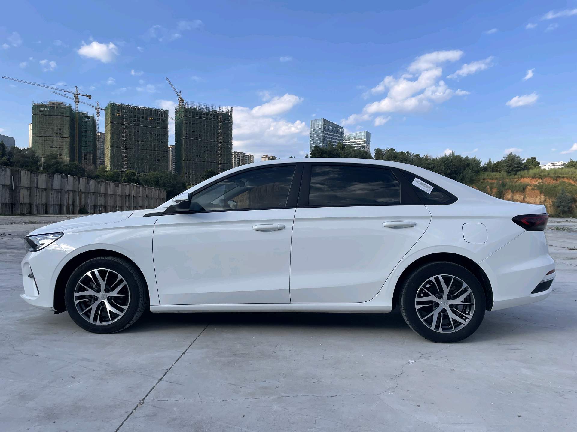 GEELY Emgrand 2023 #4 GEELY Emgrand 2023 image de voiture #4