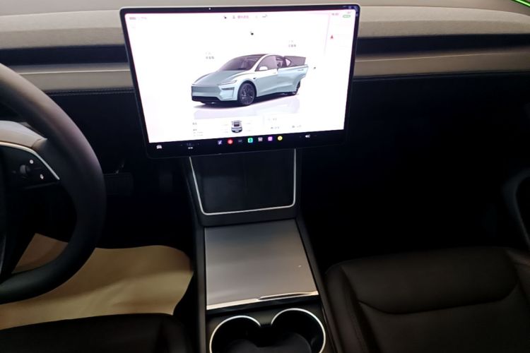 Tesla Model Y 2025 #13 Tesla Model Y 2025 car image #13