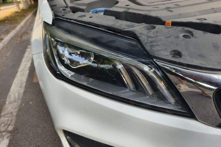 GEELY Binray 2019 car image #8