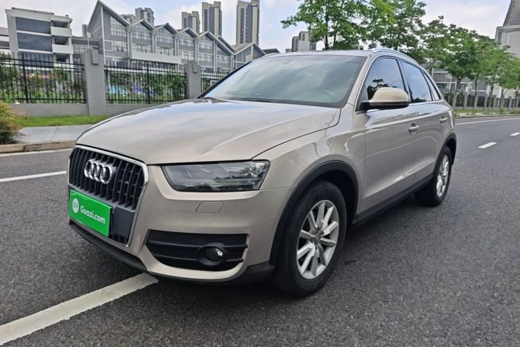 Audi Q3 2015 car image #2