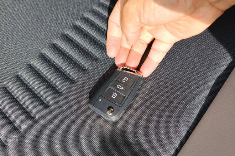 Volkswagen Polo 2023 car image #10