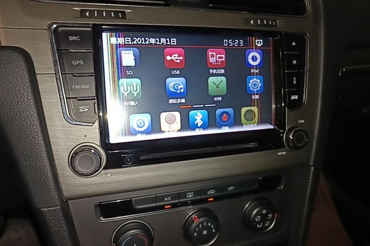 Volkswagen Golf 2015 car image #23