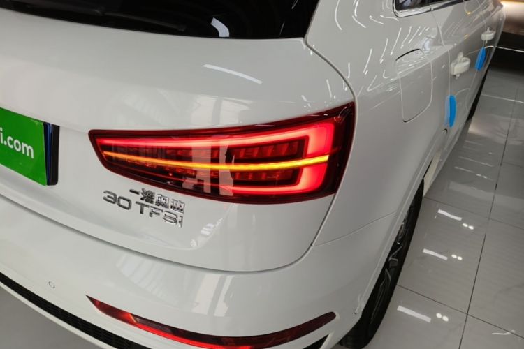 Audi Q3 2019 #8 Audi Q3 2019 car image #8