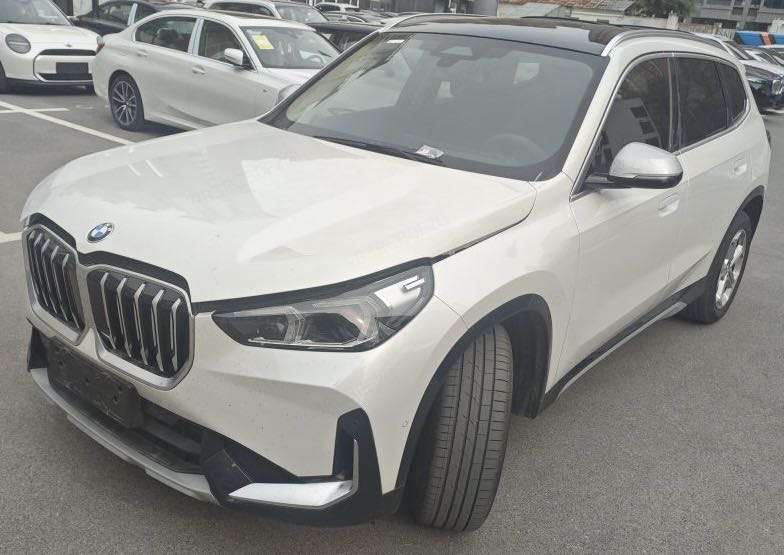 BMW X1 2023 car image 