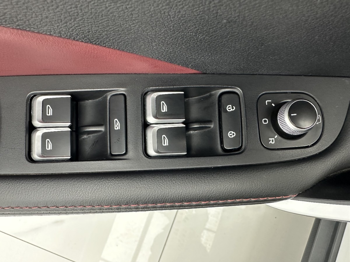GEELY Coolray 2022 car image #12