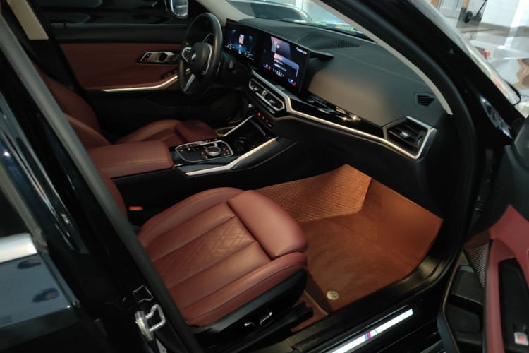 BMW 3 Series 2024 #24 BMW 3 Series 2024 car image #24