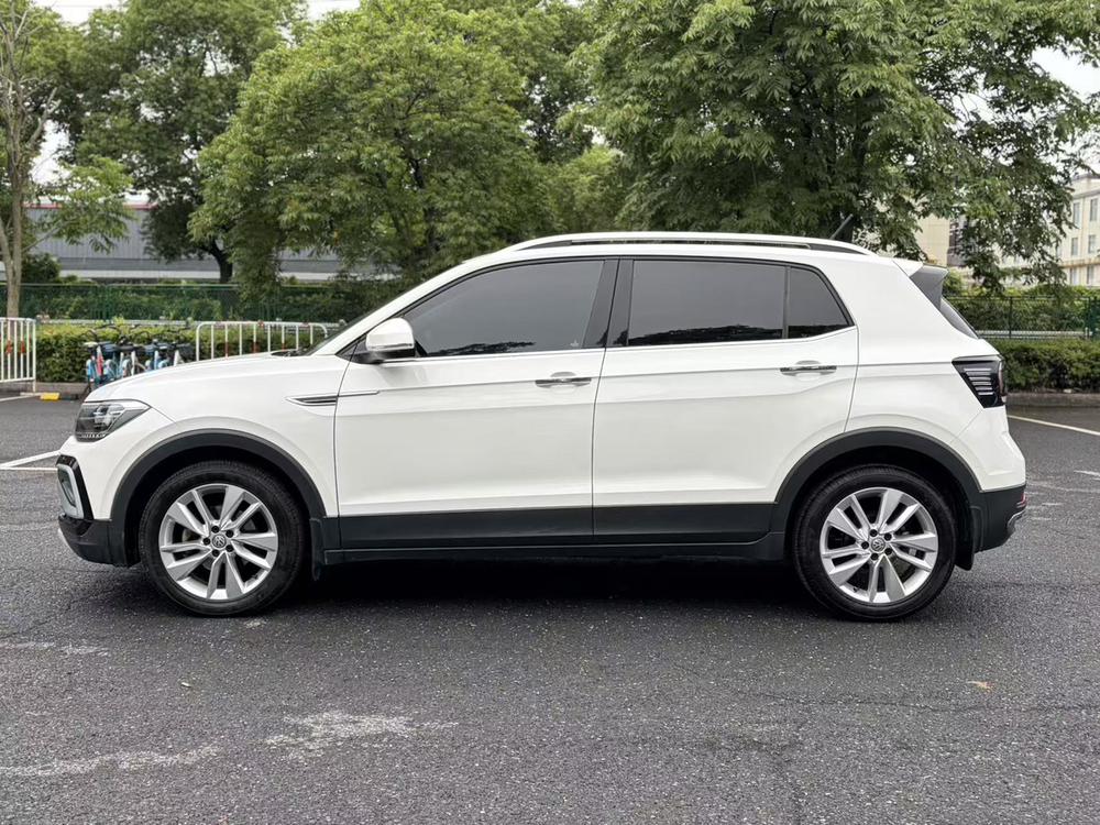 Volkswagen T-Cross 2019 car image #3