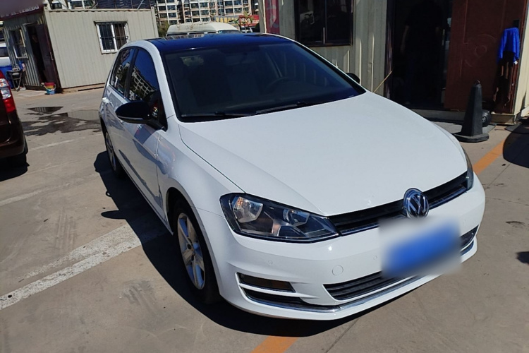 Volkswagen Golf 2017 car image #4