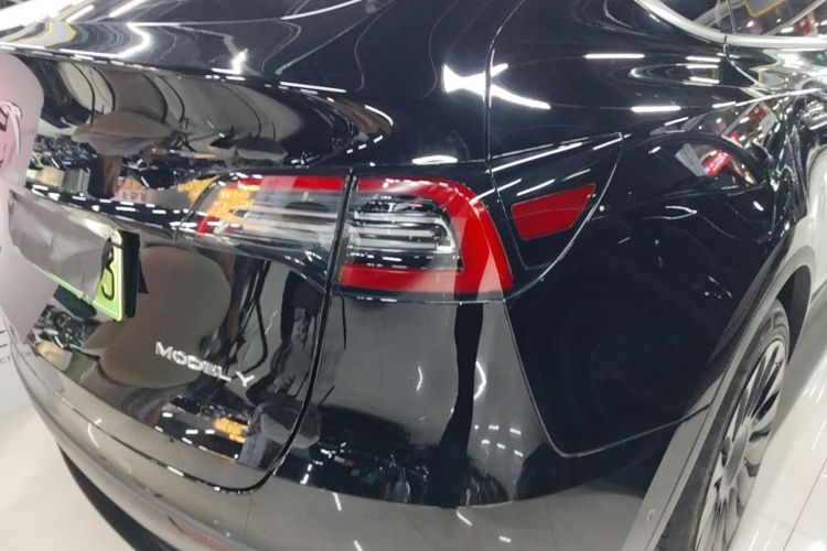 Tesla Model Y 2022 #8 Tesla Model Y 2022 car image #8