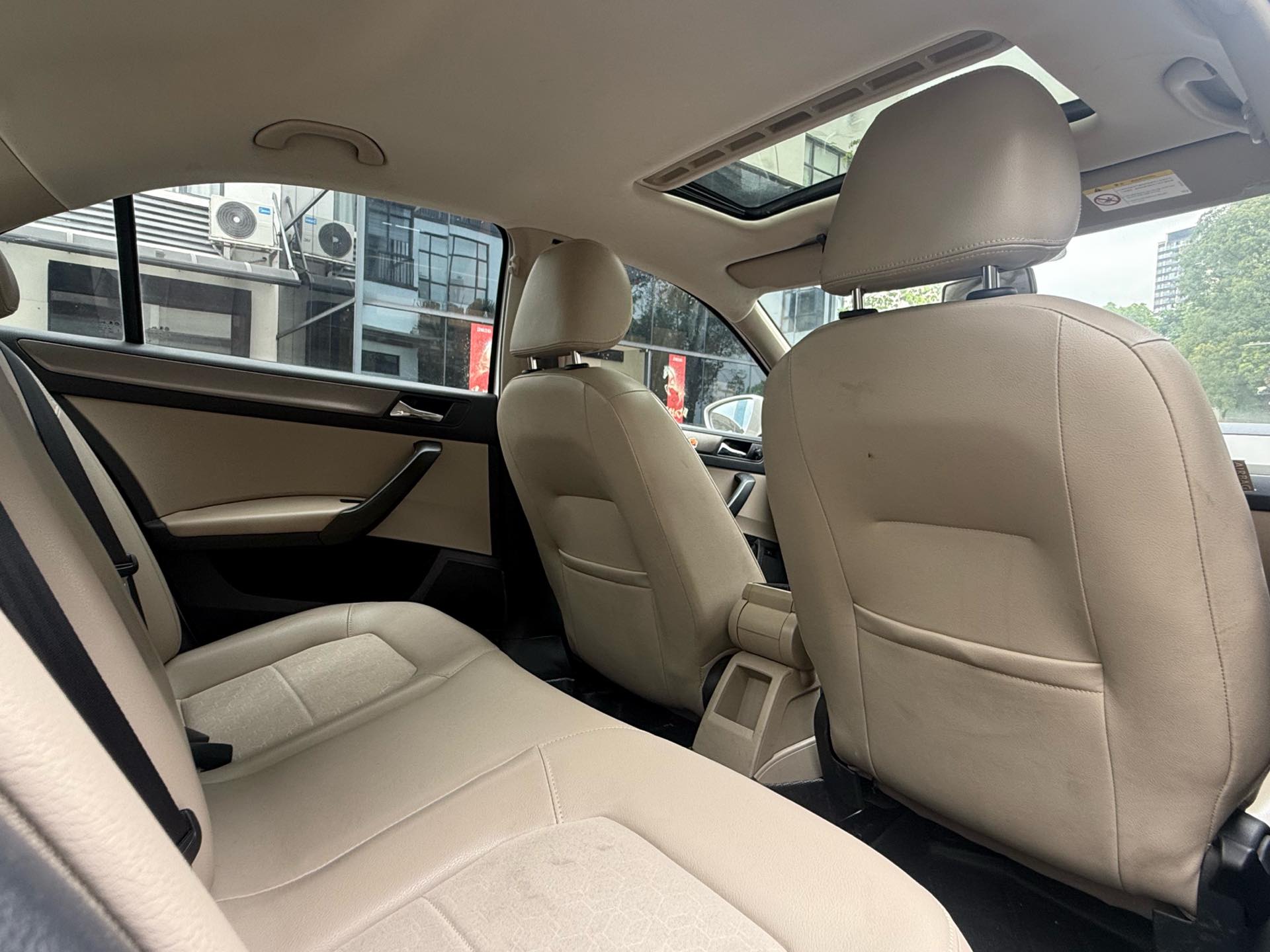 Volkswagen Santana 2015 car image #8