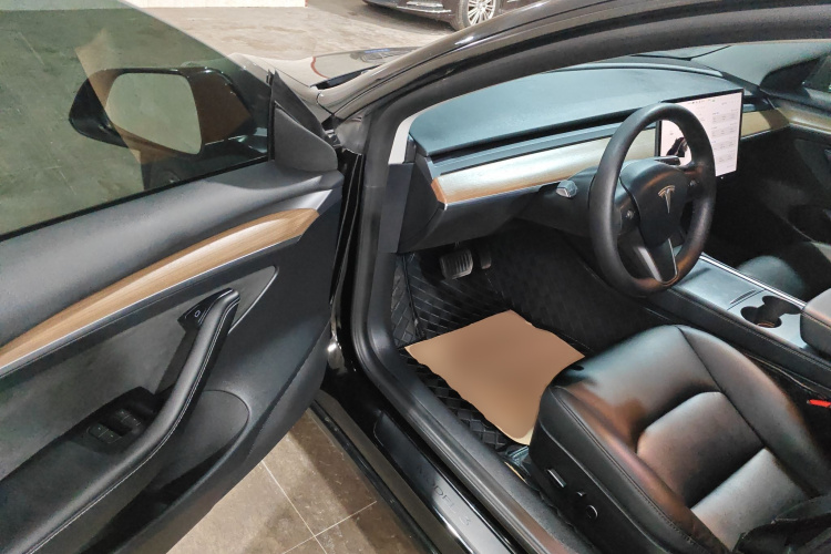 Tesla Model 3 2023 #16 Tesla Model 3 2023 car image #16