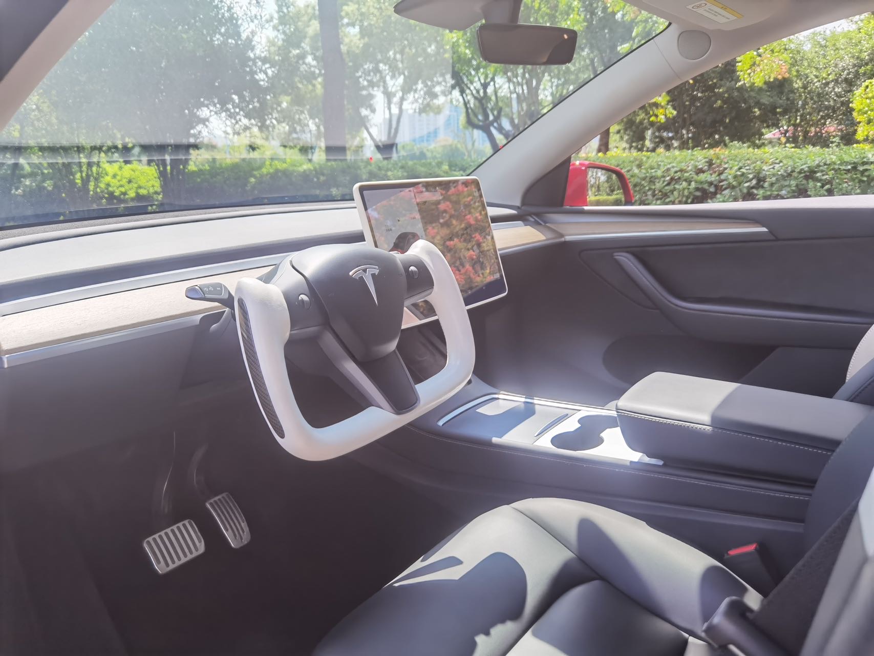 Tesla Model Y 2021 #4 Tesla Model Y 2021 car image #4