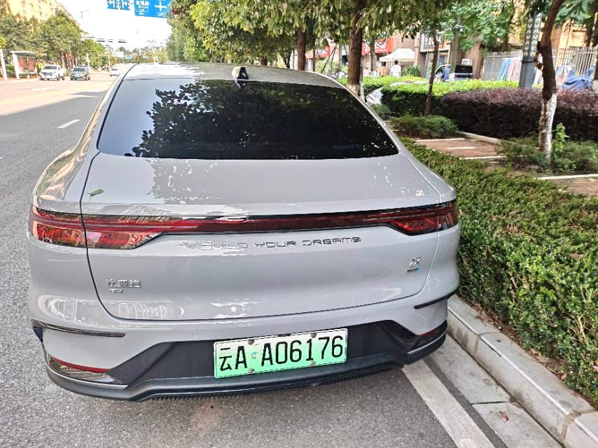 BYD Han 2025 car image #4