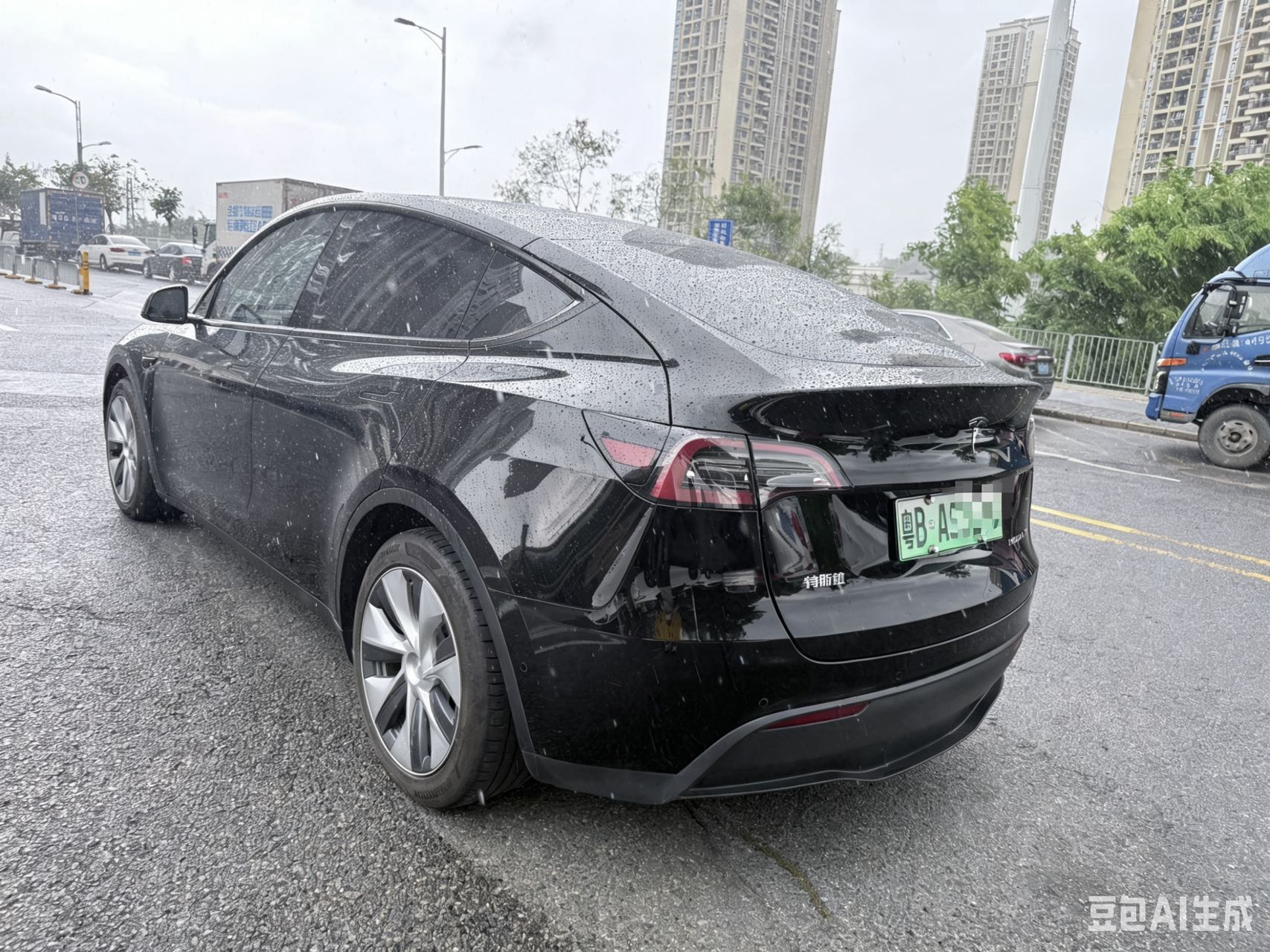 Tesla Model Y 2021 car image #8