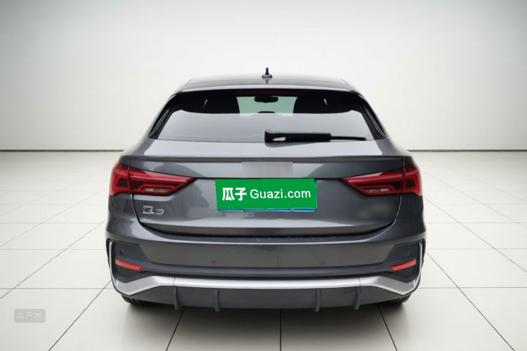 Audi Q3 2021 car image #6