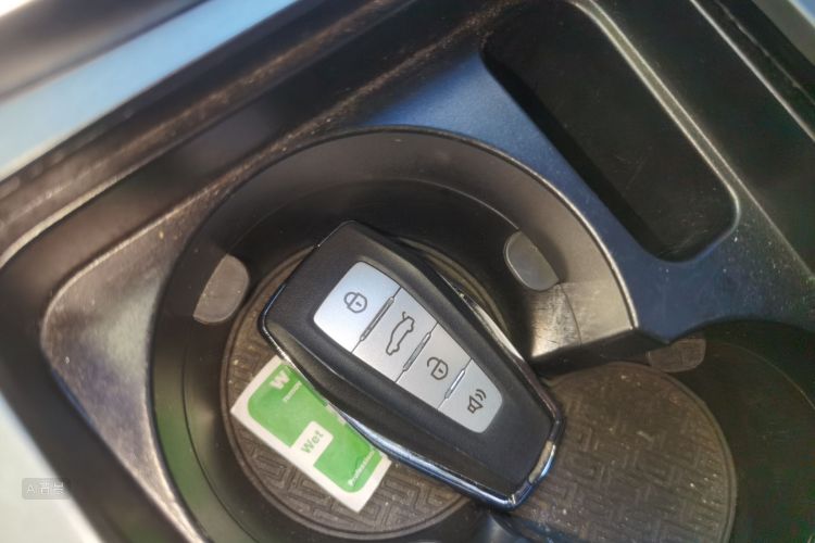 GEELY Emgrand 2019 car image #10