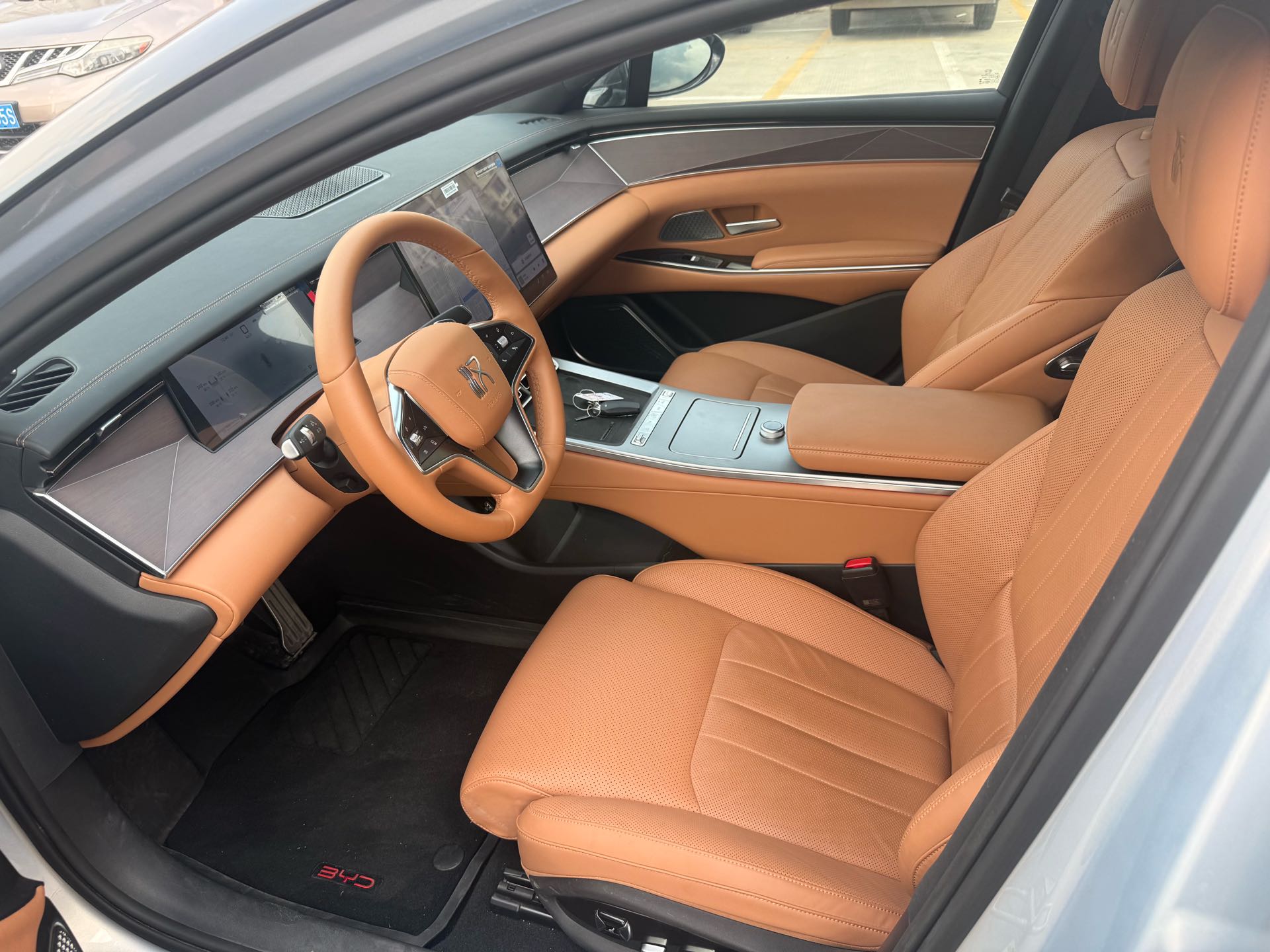BYD HanL 2025 #10 BYD HanL 2025 immagine di auto #10