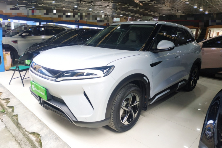 BYD YuanUP 2024 #2 BYD YuanUP 2024 car image #2