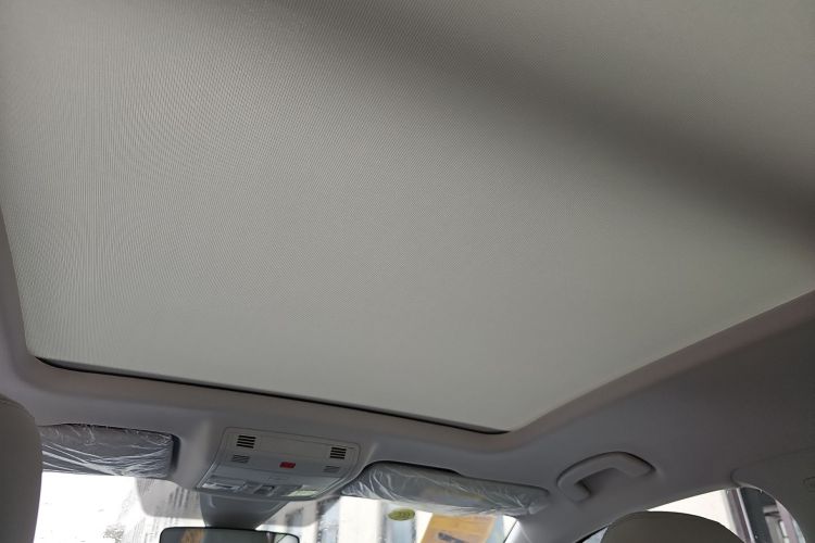 Volkswagen Tharu 2025 car image #15