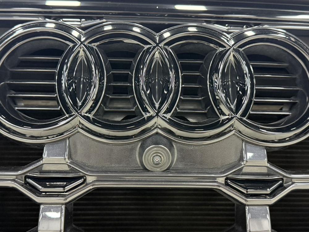 Audi Q3 2022 car image #9