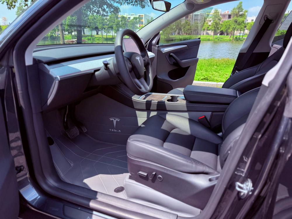 Tesla Model Y 2024 #12 Tesla Model Y 2024 car image #12