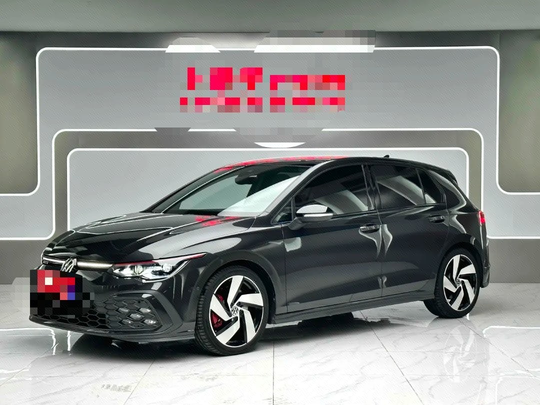 Volkswagen GolfGTI 2022 immagine di auto 