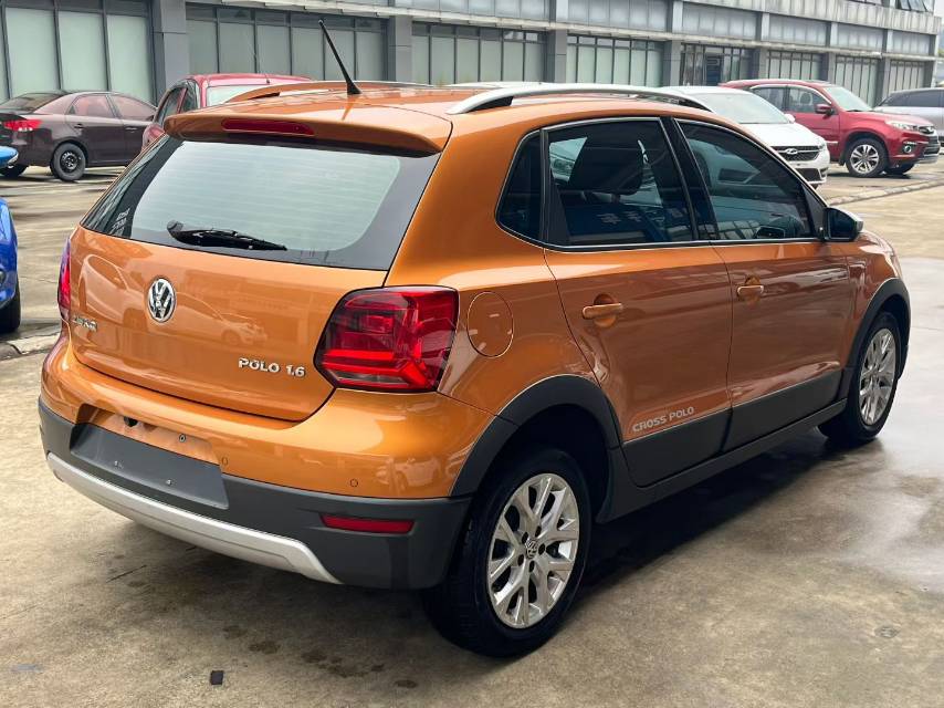 Volkswagen Polo 2015 صورة سيارة #4