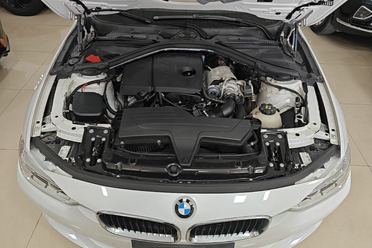 BMW 3 Series 2016 car image #20