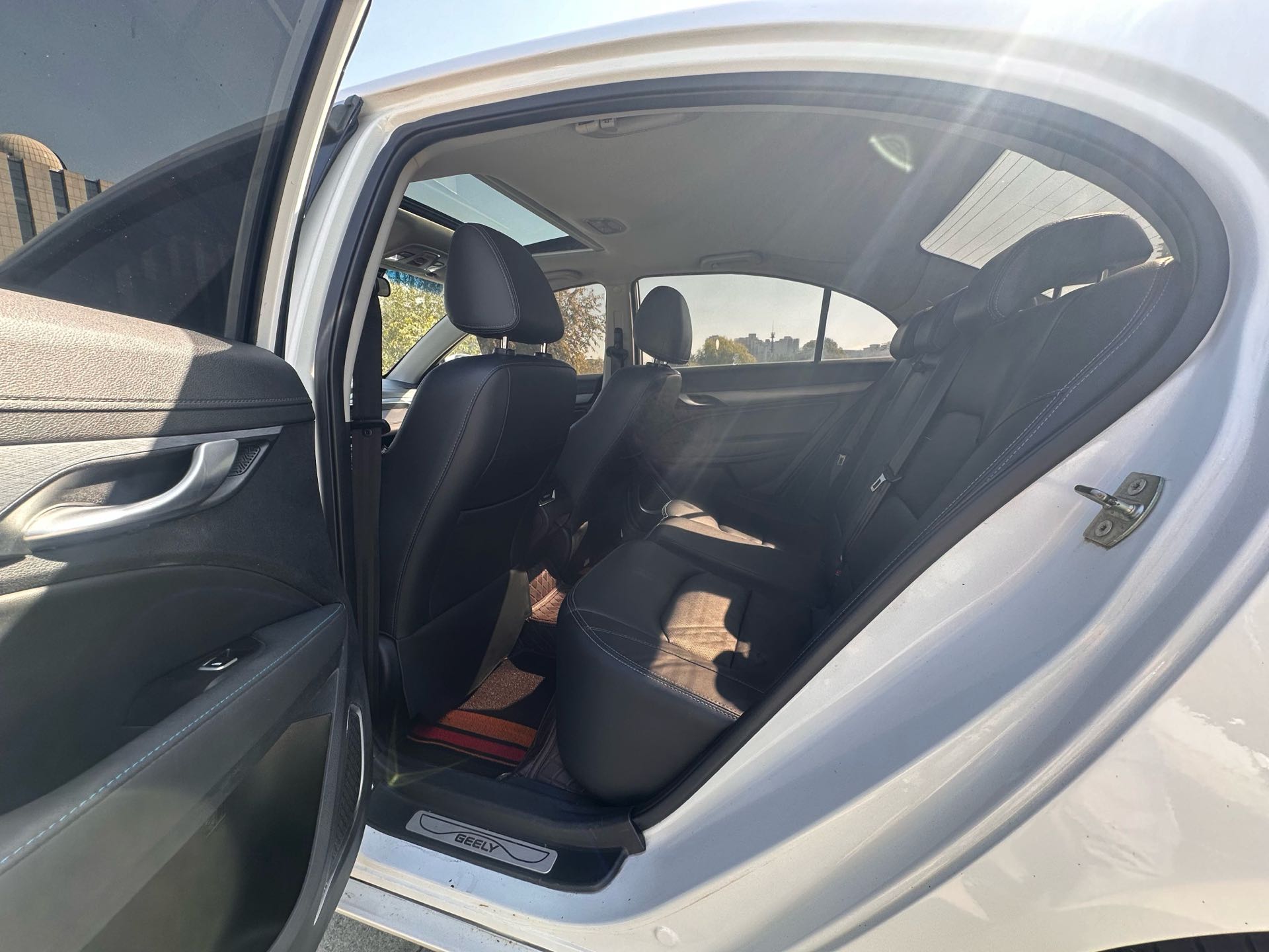 GEELY Emgrand New Energy 2018 image de voiture #5