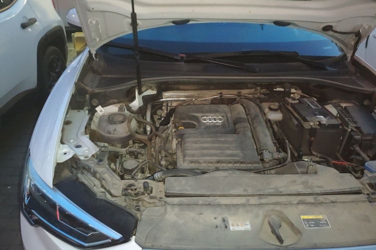 Audi Q3 2022 car image #24