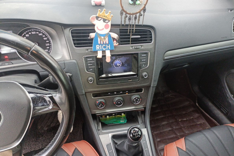 Volkswagen Golf 2016 car image #17
