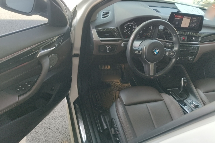 BMW X1 2020 image de voiture #16