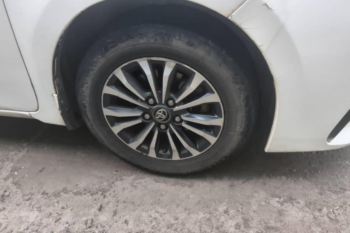Toyota Corolla 2018 car image #9