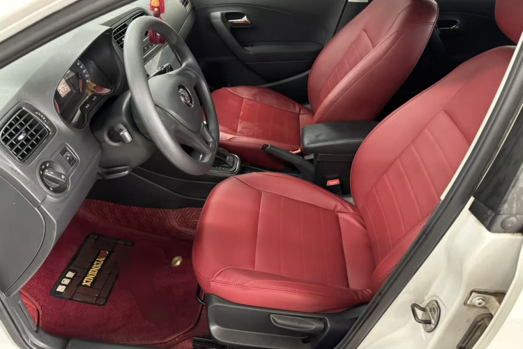Volkswagen Polo 2019 car image #15