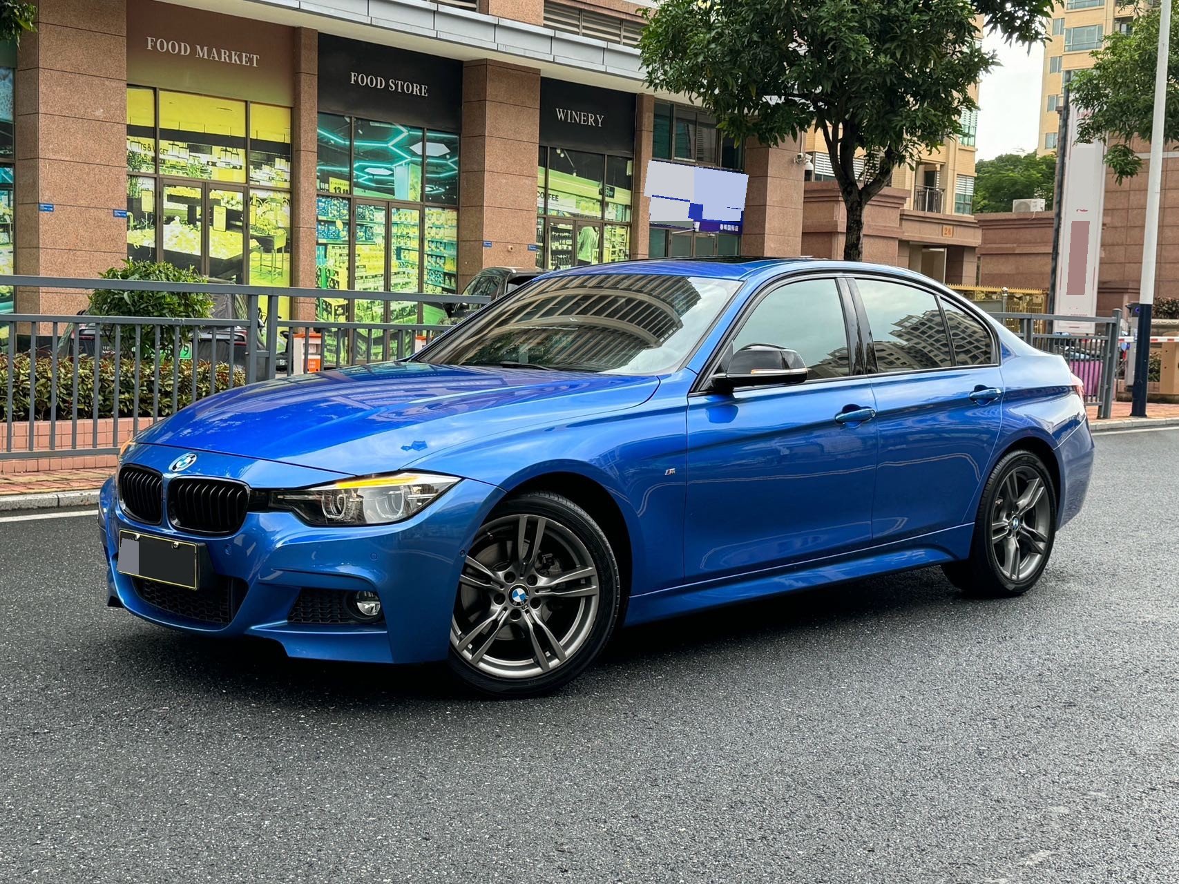 BMW 3 Series 2018 BMW 3 Series 2018 car image